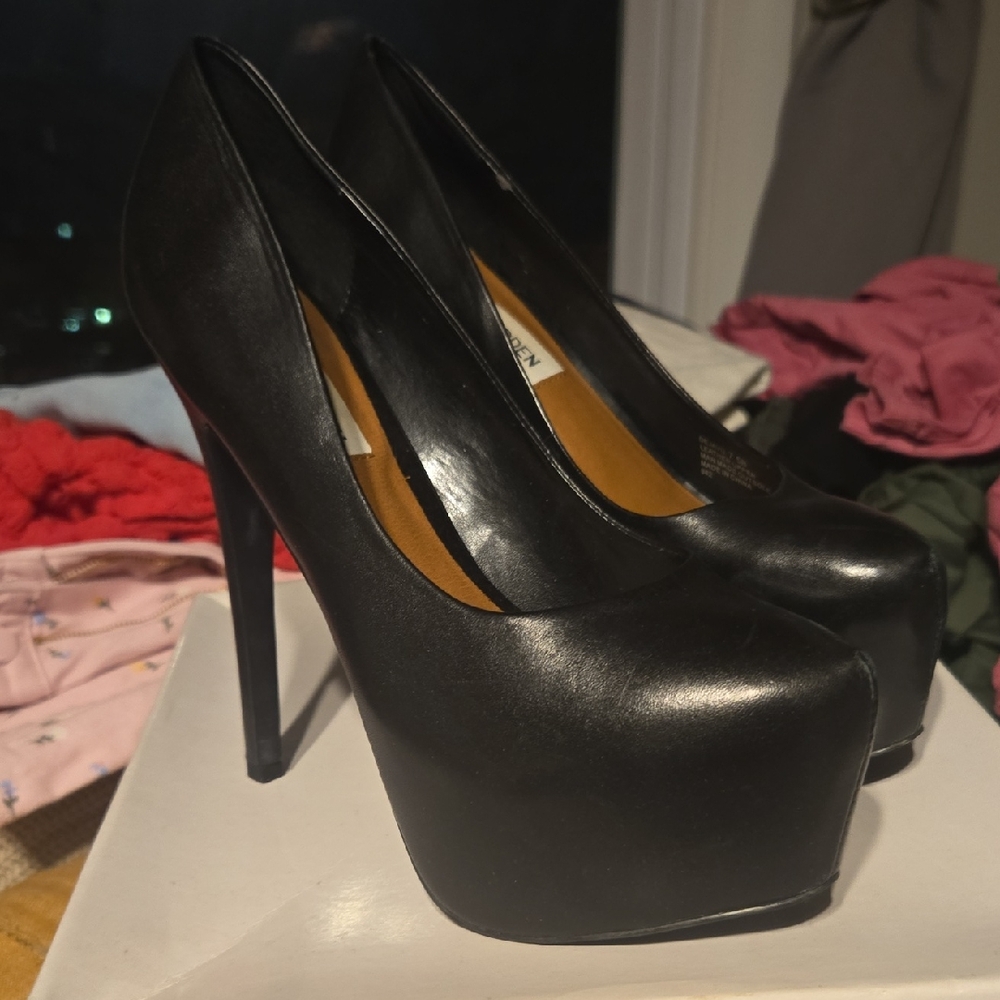 Steve Madden Deja Vu